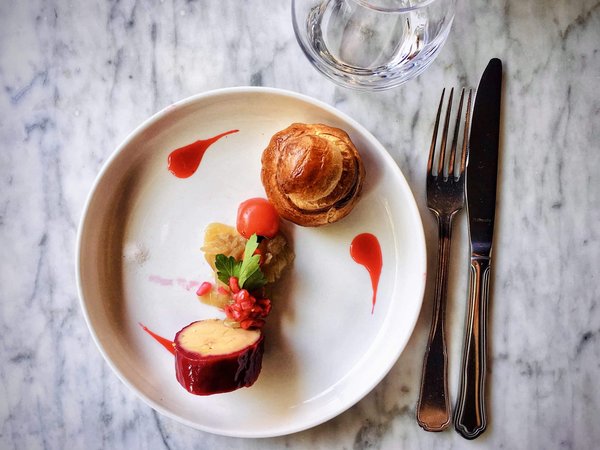 What's the Best Way to Prepare a Gourmet Caramelized Onion and Blue Cheese Tart?